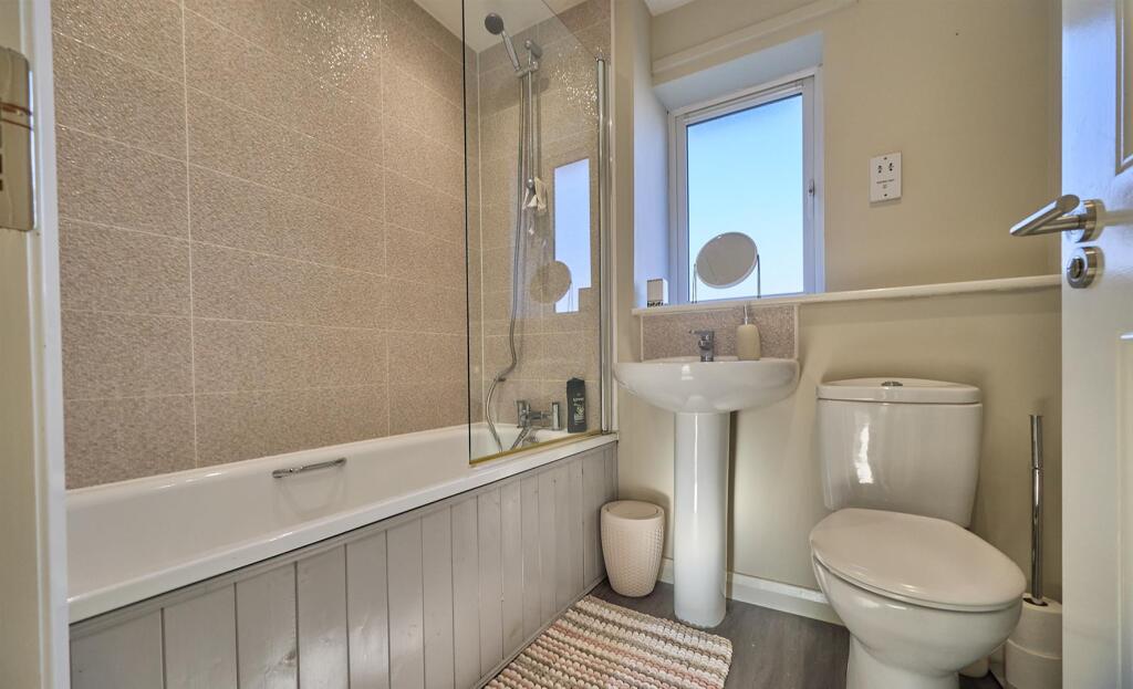 BATHROOM TO REAR