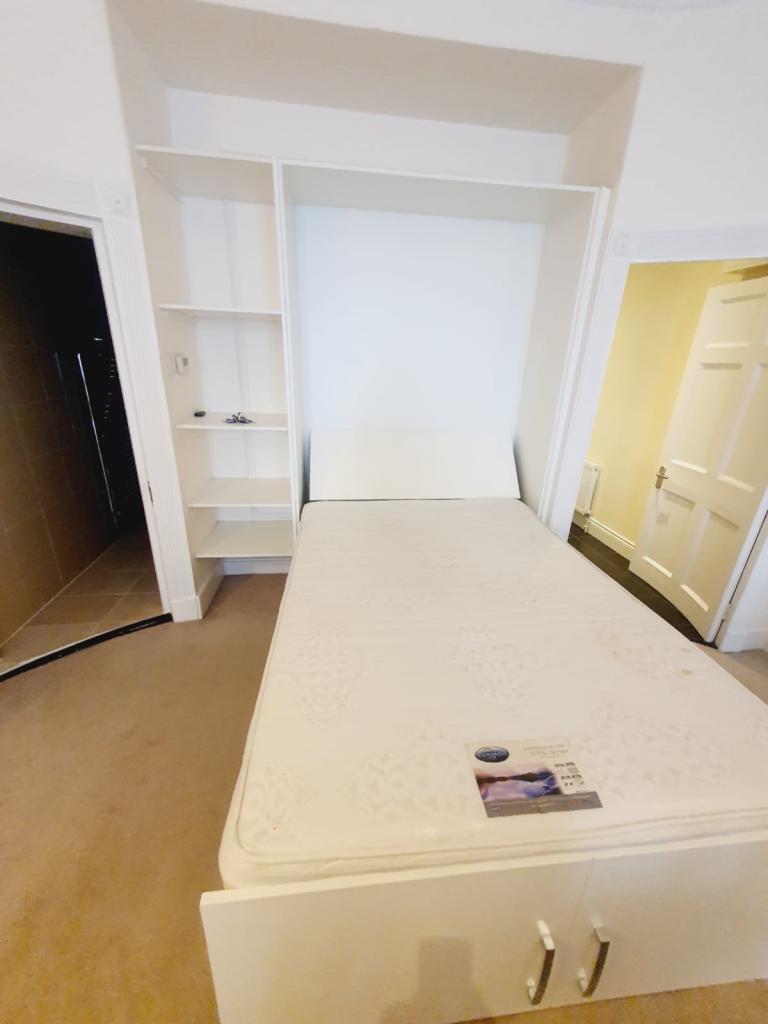Flat 01