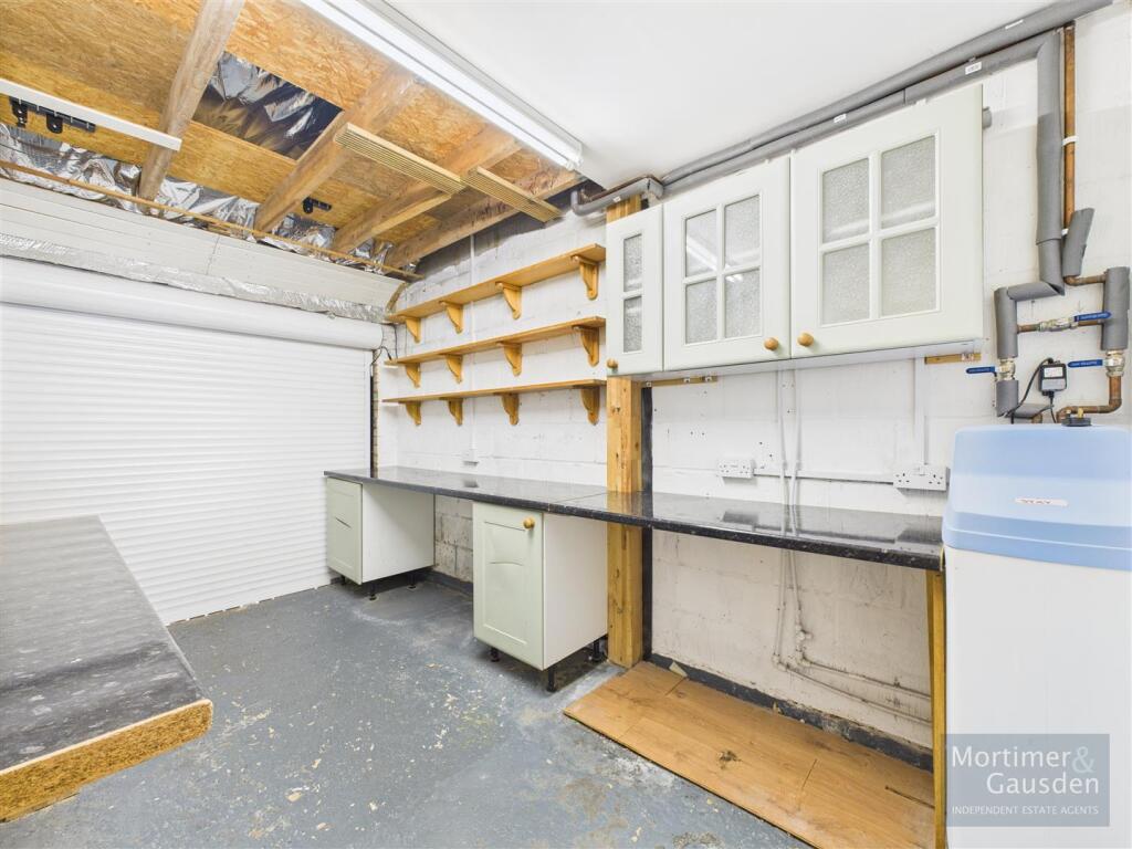 Garage / Utility