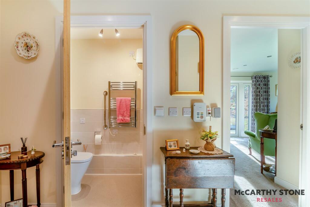8628071-interior14.jpg