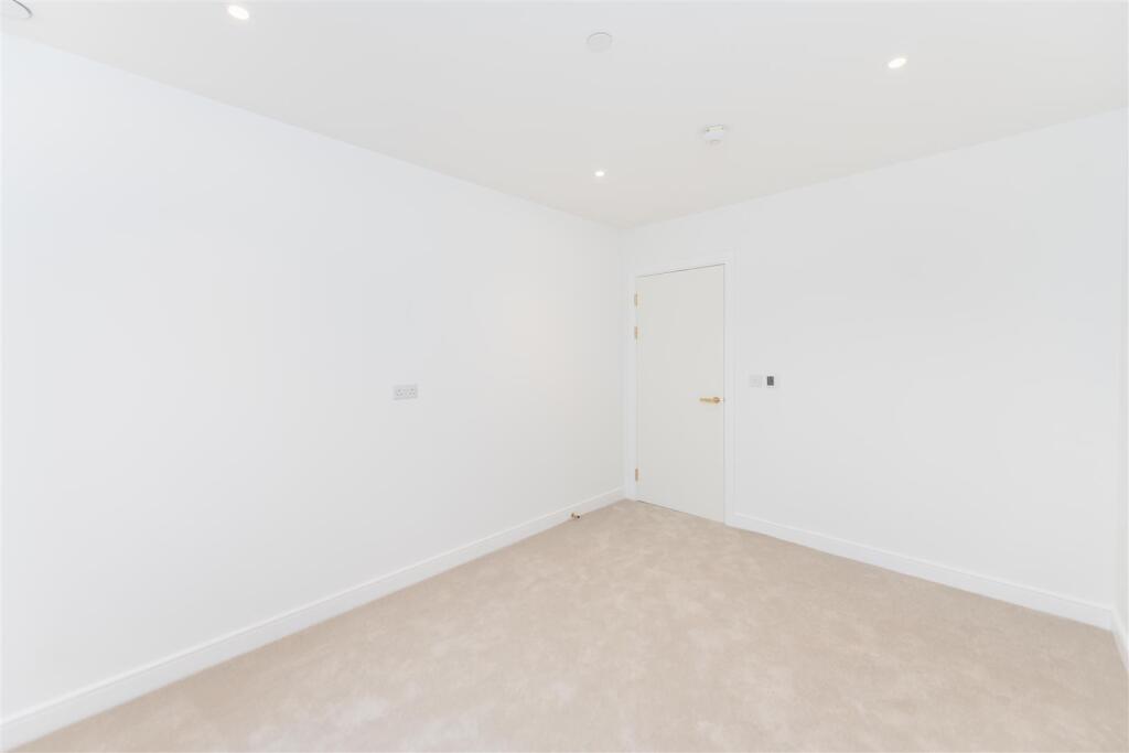 Bedroom  .jpg