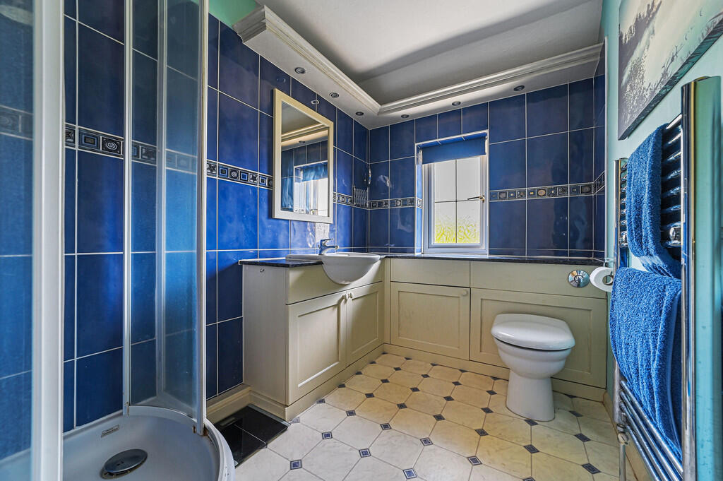 PT-TV-Laburnams-3...