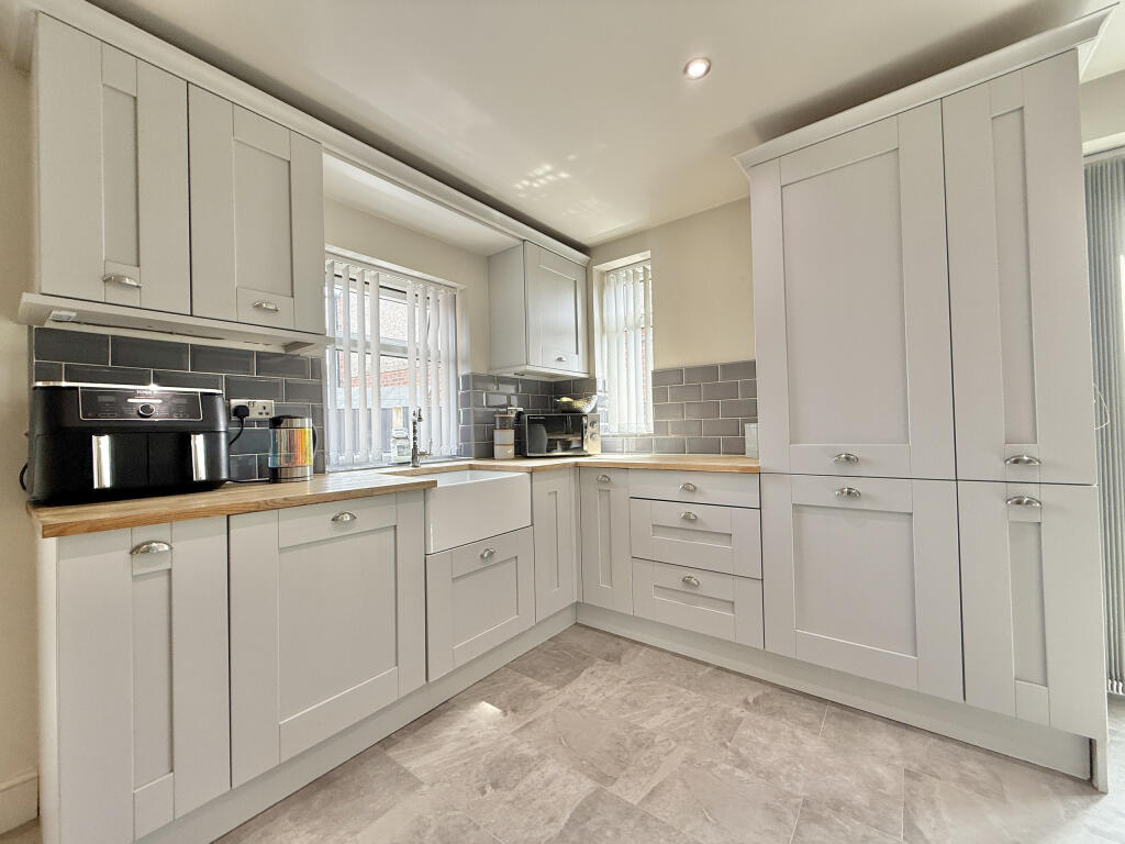 20250806_124353651_iOS