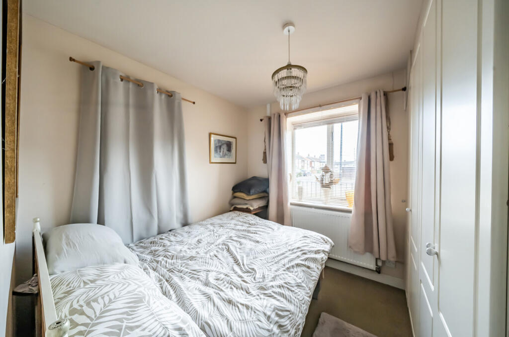 1345080-17-68adca...