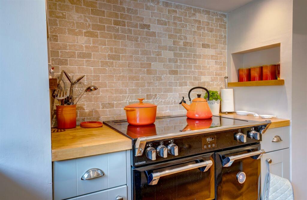 Rhiwbina Hill, Cardiff, HernCrabtree (23).jpg