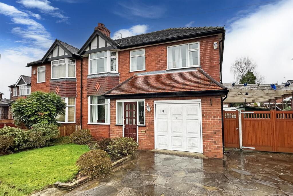 Stockport Road, Timperley