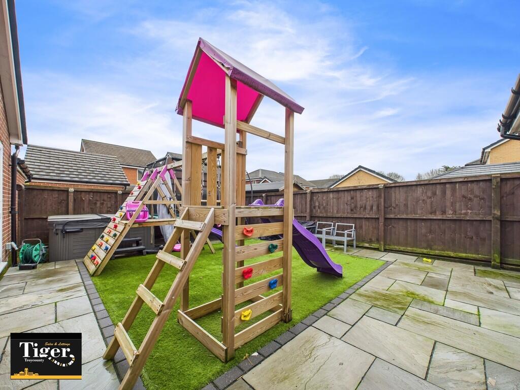 CAM02176G0-PR0507...