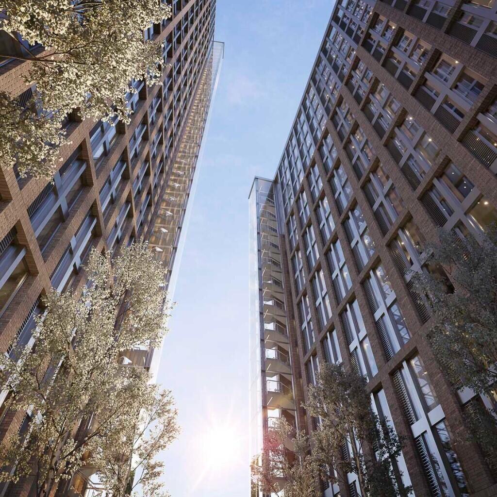 79755_EEIR12041_IMG_