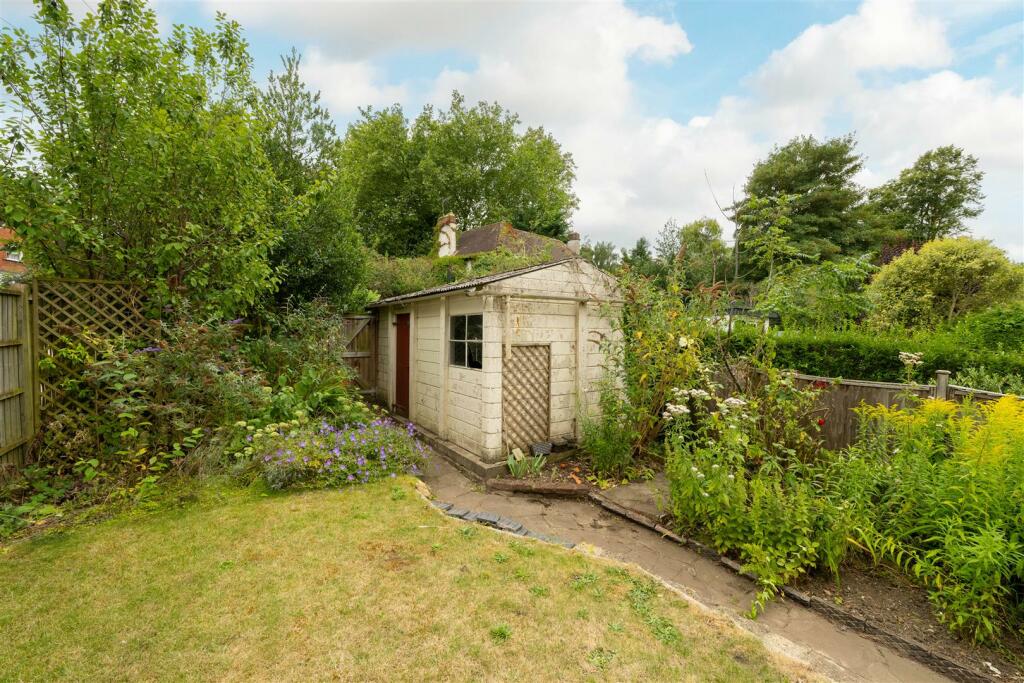 34 Benslow Lane, Hitchin-22.jpg