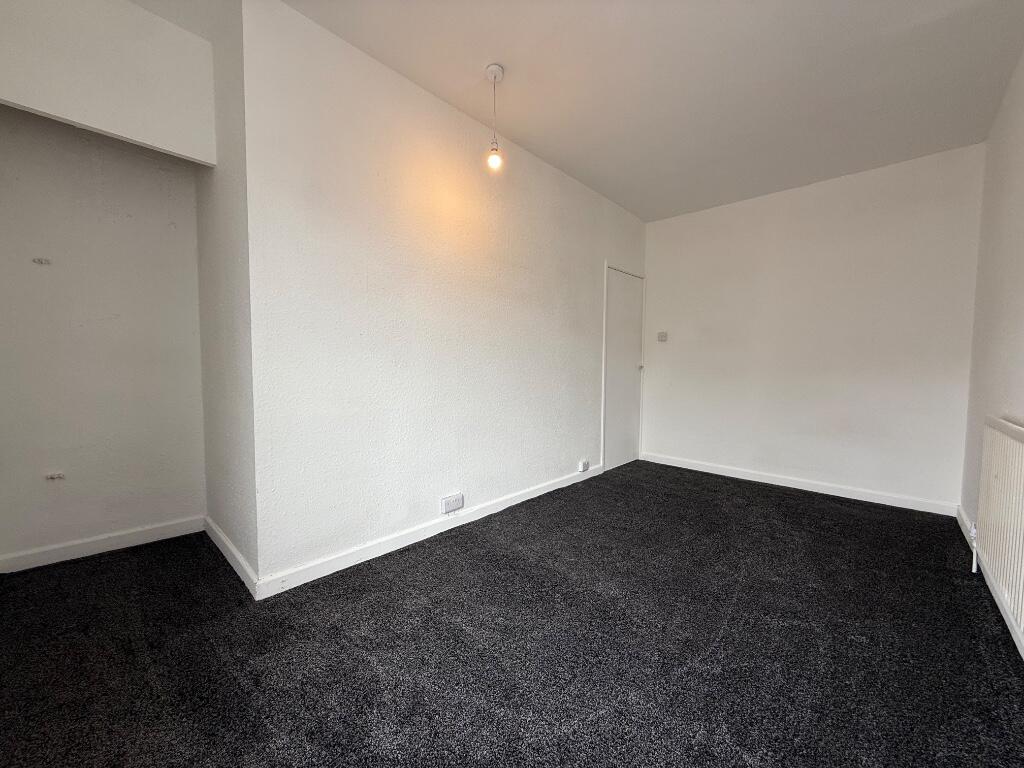 Rear bedroom