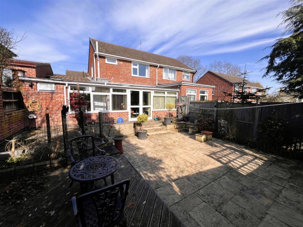 garden rear house.jpg