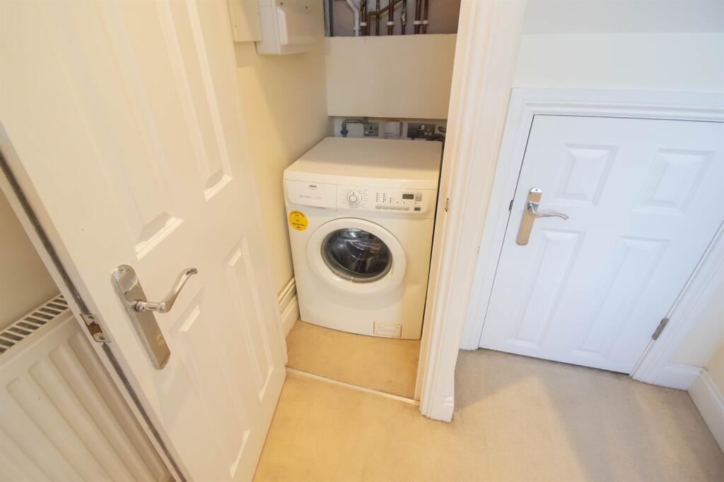 Utility cupboard