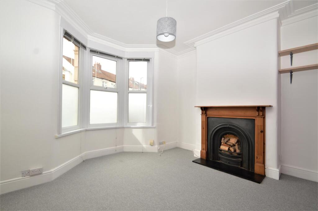 42 Strathmore Road (8).JPG