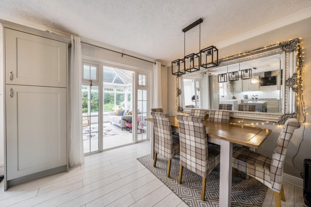 1357904-7-68df9a2e13943