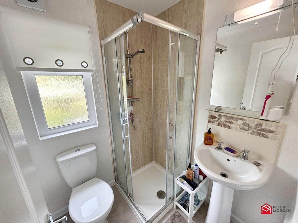 En-suite shower room
