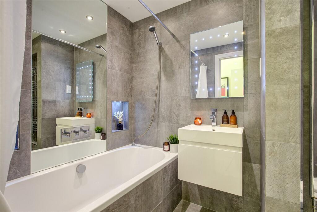 Main Bathroom
