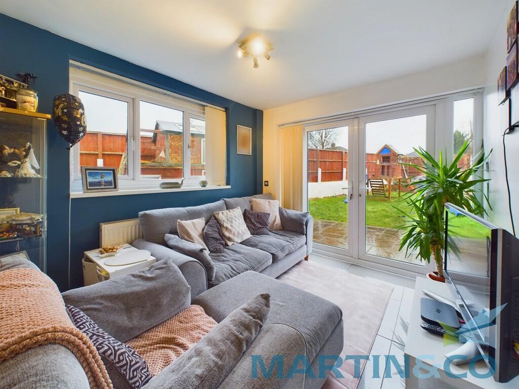 CAM01870G0-PR0147...