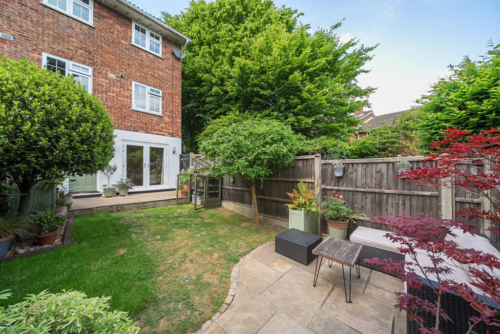 1294561-3-682b308...