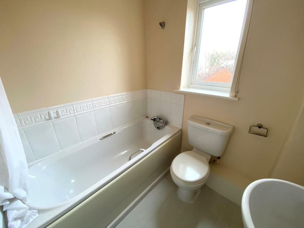 Main bathroom