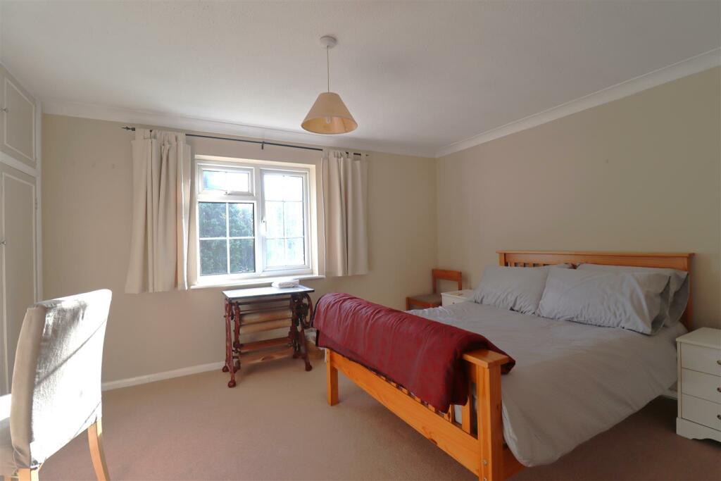 bed1.JPG