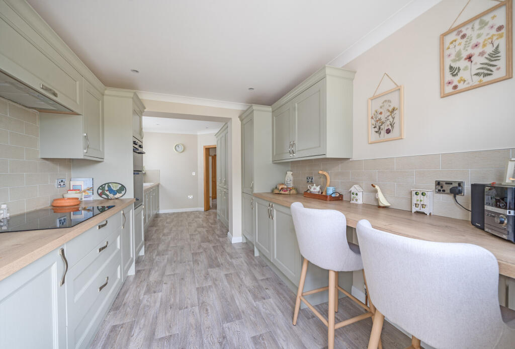 1325985-8-6878e26...