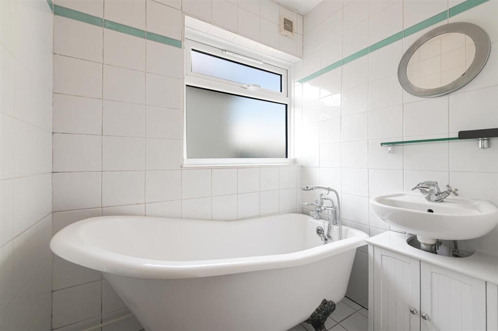 CHIPSTEAD WAY,190 (10).jpg