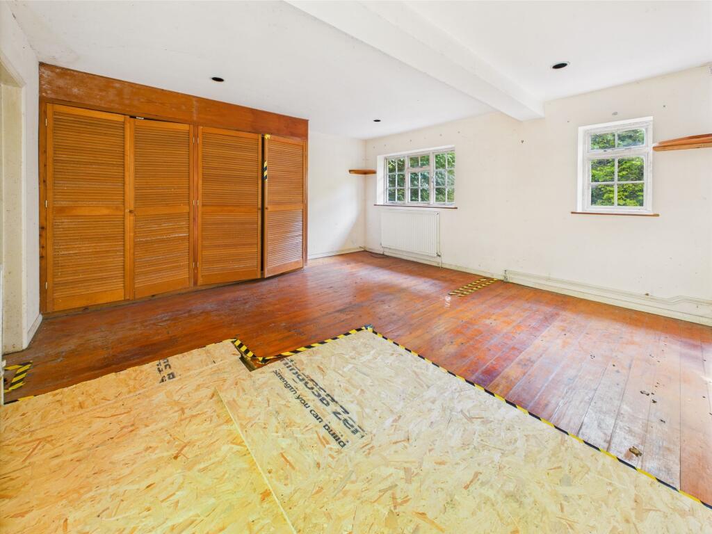 dining room/bedroom