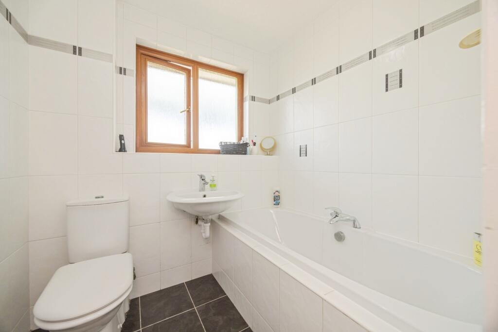 Family Bathroon/Wc
