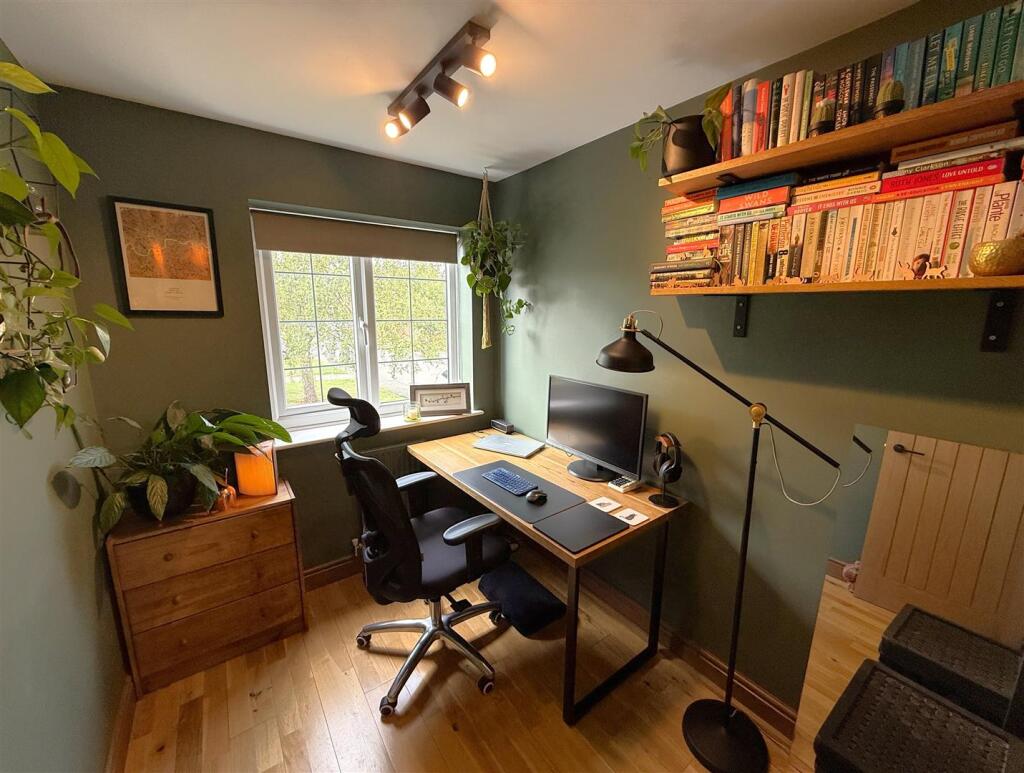 Bedroom 3.JPG