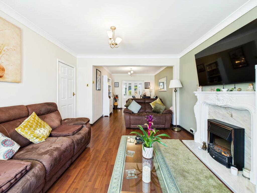 CAM05192G0-PR0029-STILL012