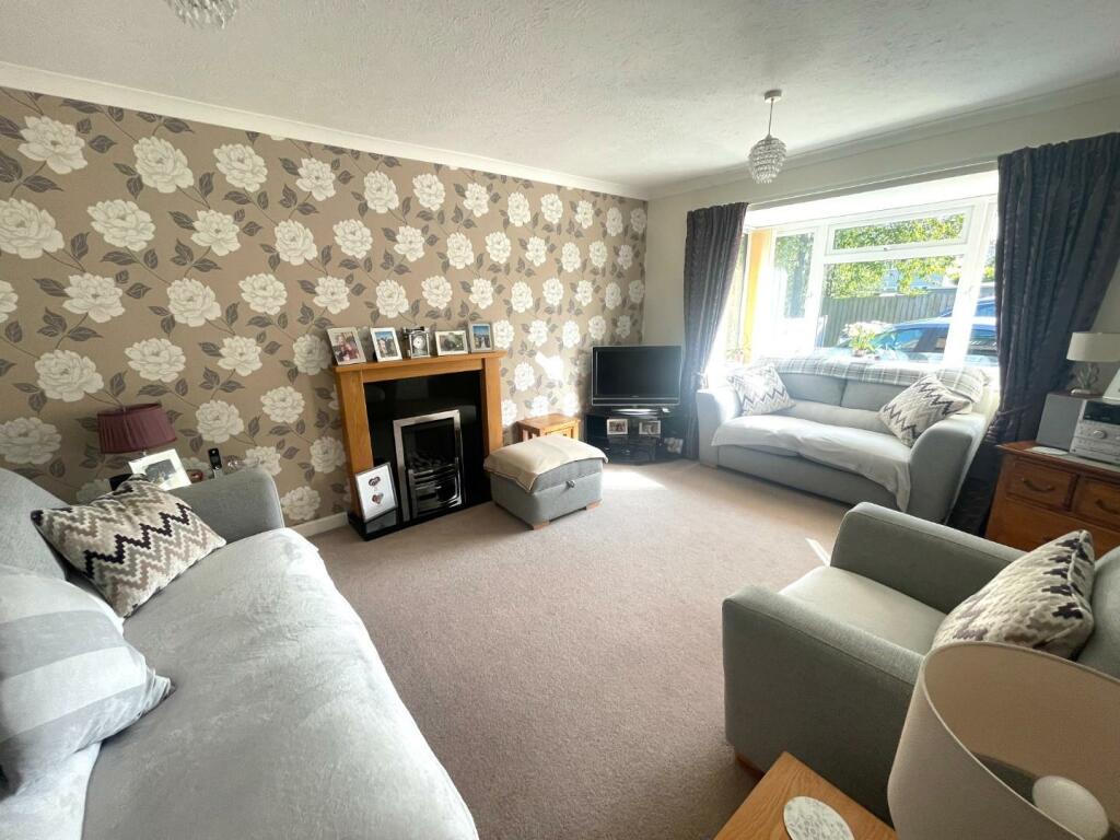 Living Room.JPG