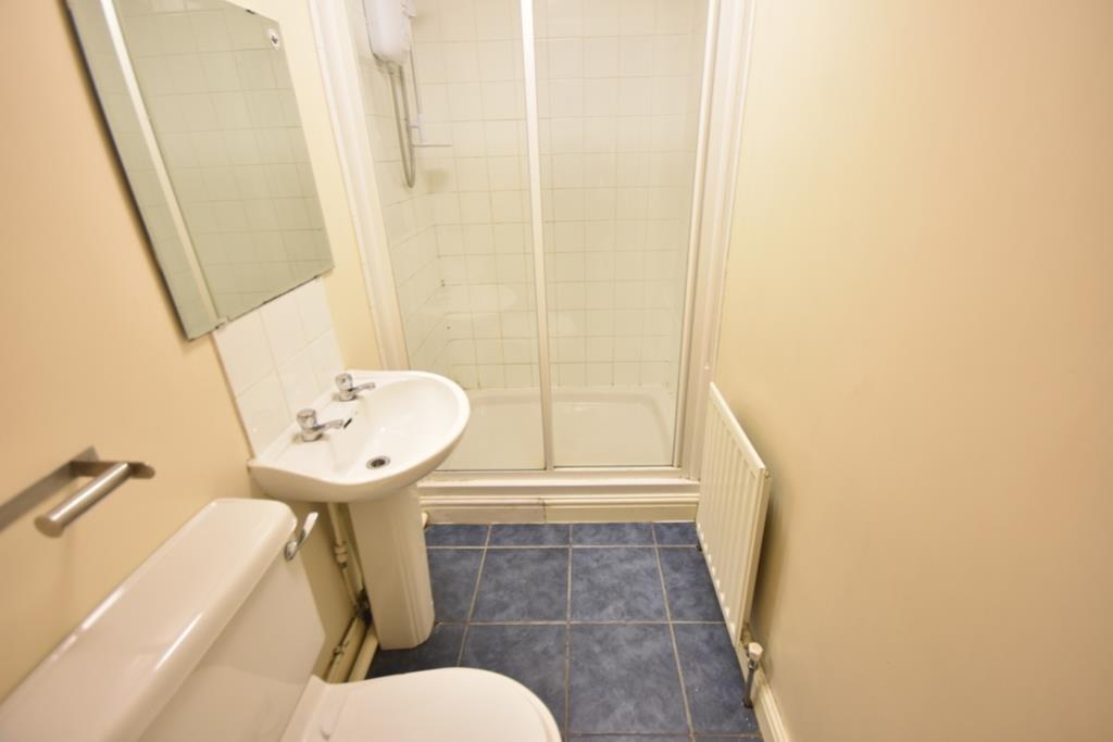 15 Wolseley Gardens pics05