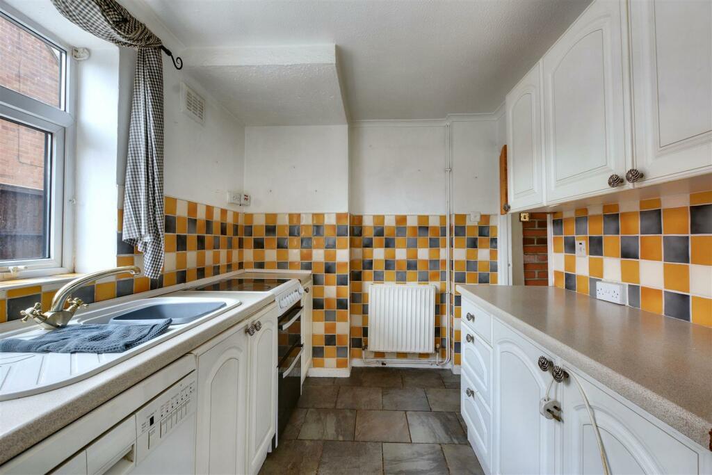 Kitchen_2.jpeg