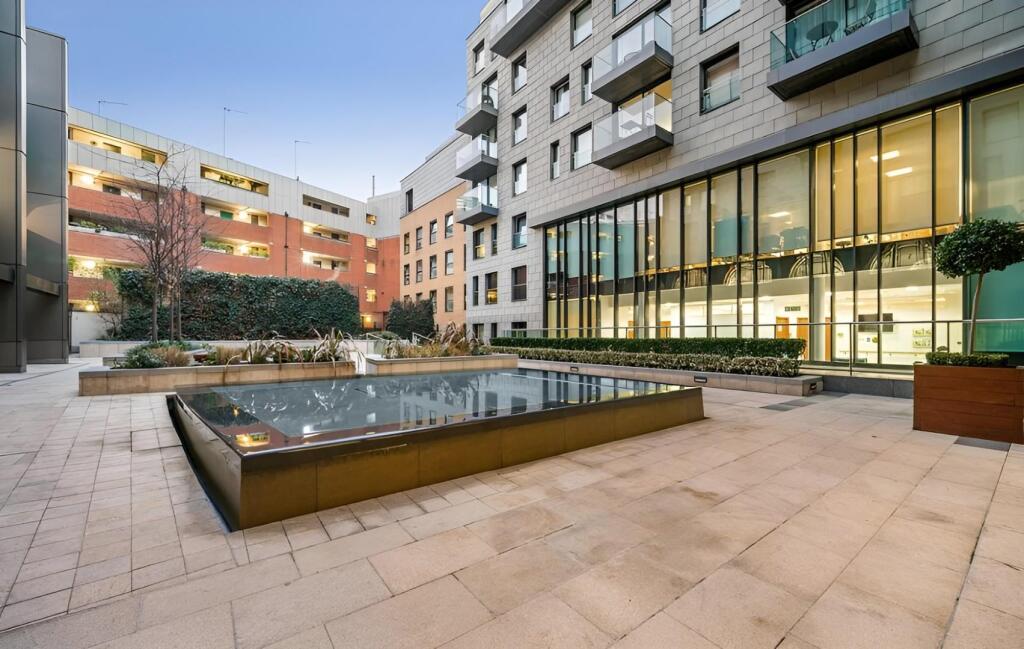 608 fitzrovia 11.jpg