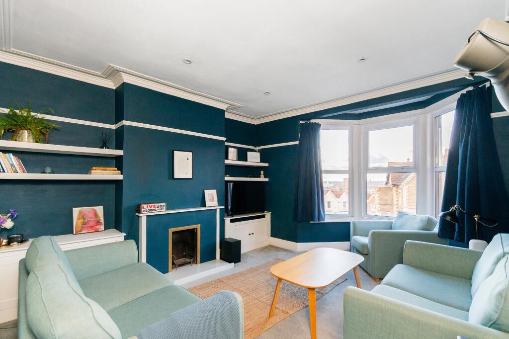 1W5R3ATN - Living Room C.jpg