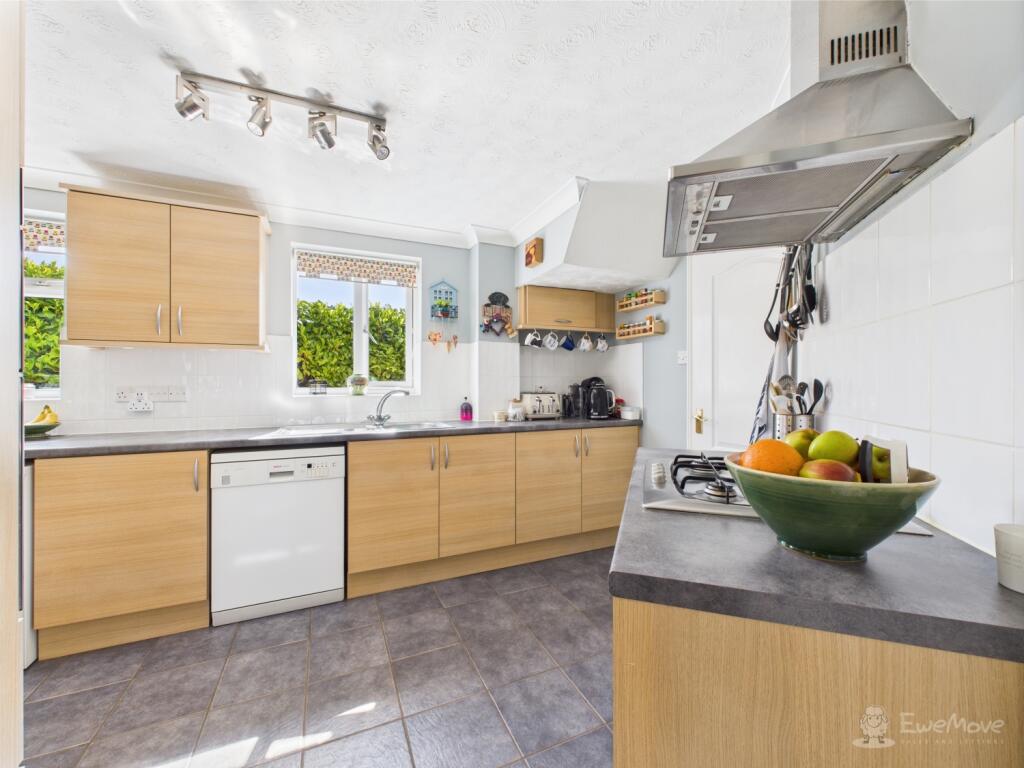 Kitchen- Mark Stephens EweMove Newmarket and Soham