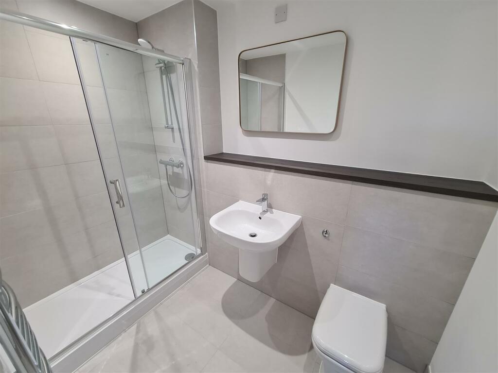 Ensuite Shower Room