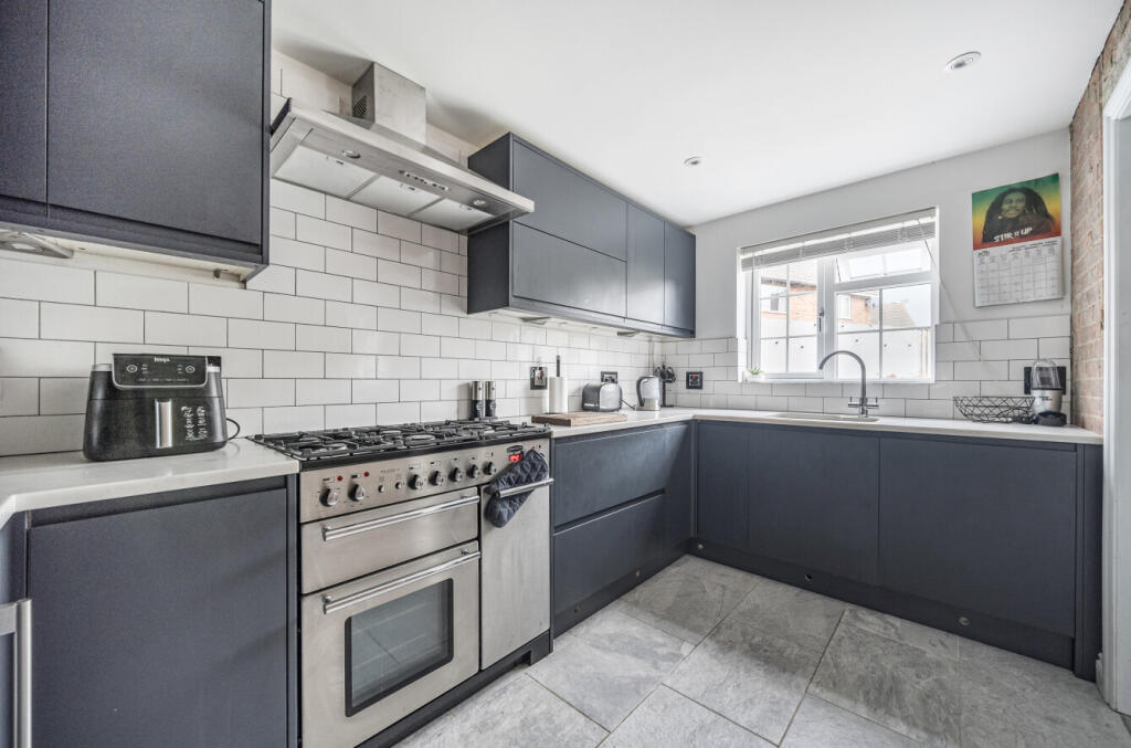 13290721568907abc2ee31