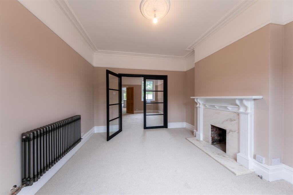 64 The Crescent-023.jpg