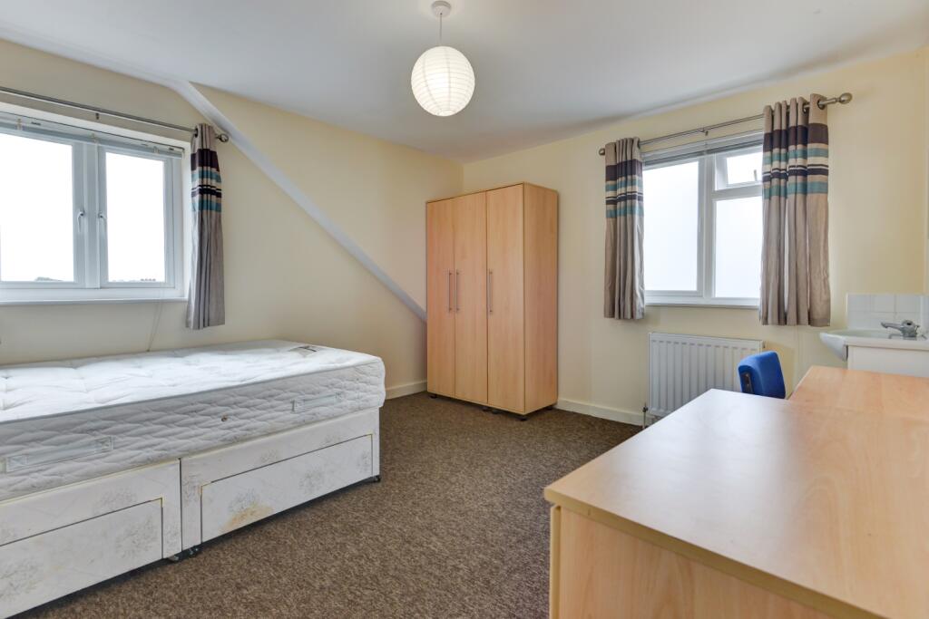 24 Hollingbury Place Bedroom 8
