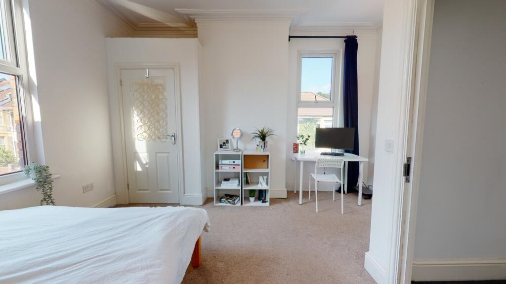 13-Christina-Terrace-Bedroom 5