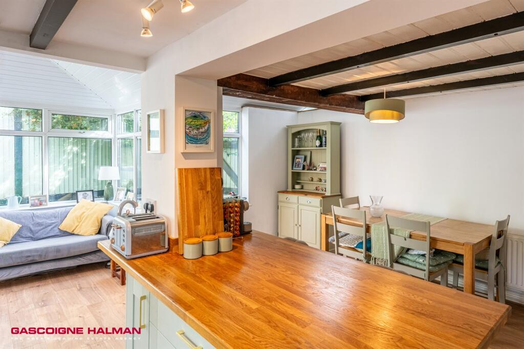 Kitchen Family Room