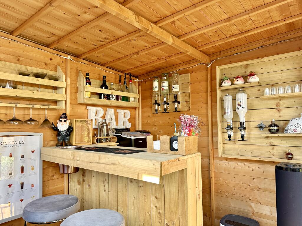 Garden Bar