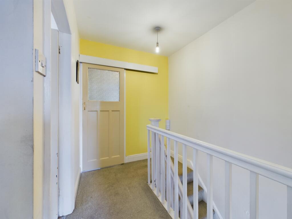 CAM05192G0-PR0004-STILL019