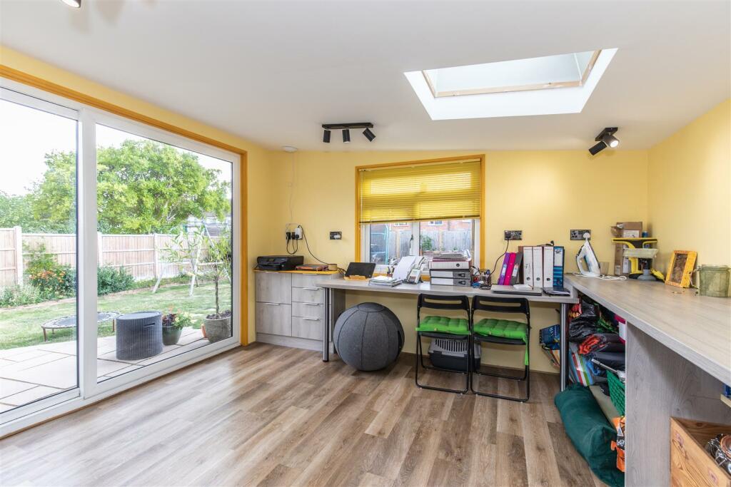 GARDEN STUDIO