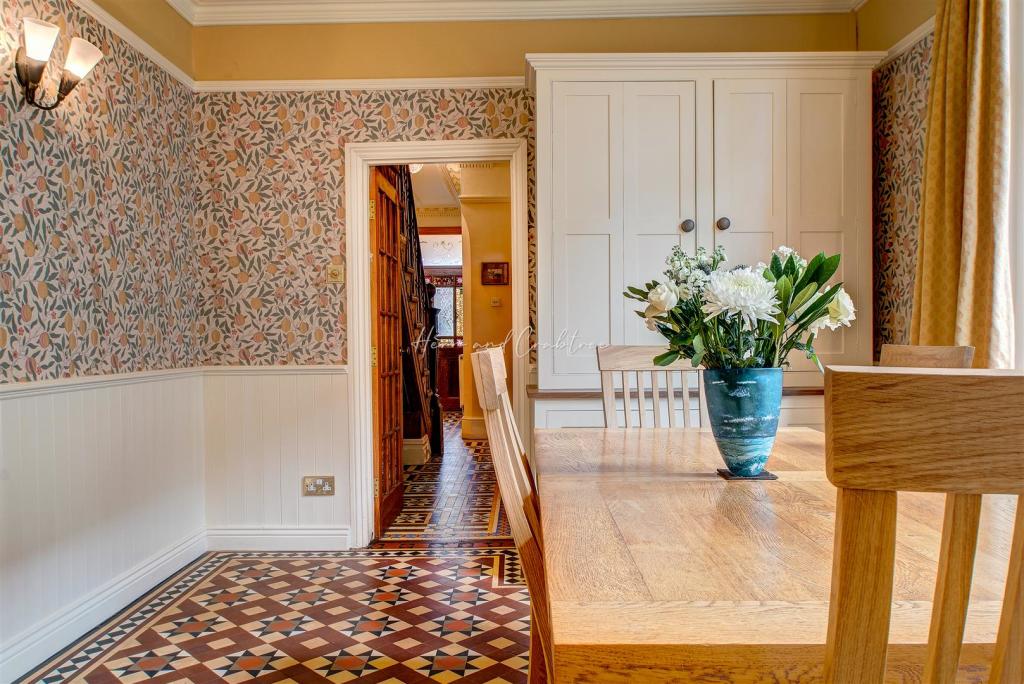 Llandennis Road, Cyncoed, HernCrabtree (21).jpg