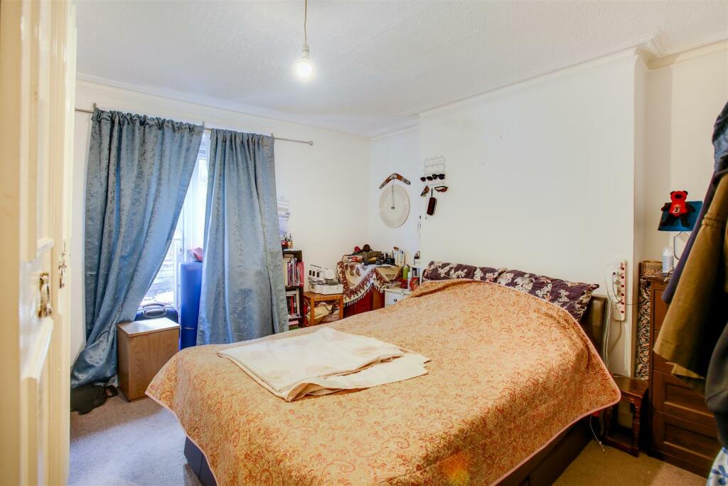 Flat A, 21 Churchfield Rd, W13-7 (2).jpg