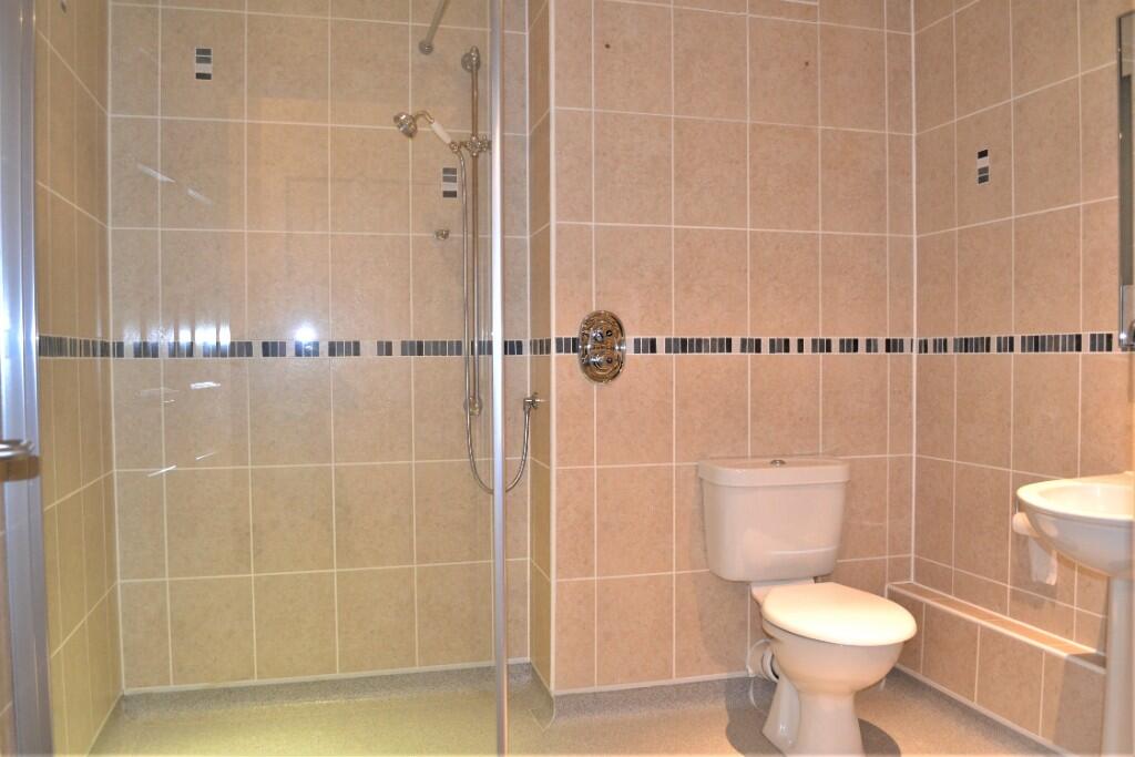 Bath/Wet Room
