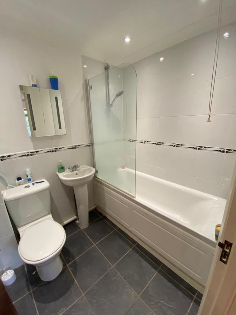 1 Bathroom