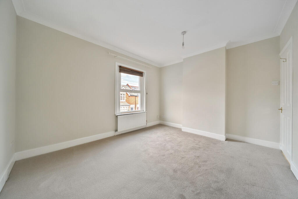 1392827-3-694953b...